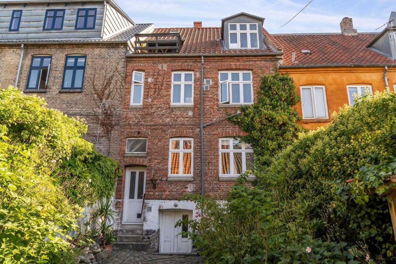 Beautiful Private Apartment, With Garden, Roof Terraze, 150 Square M, 2 Floors, 2 Bedrooms And An Extra Bed In The Livingroom Århus Esterno foto